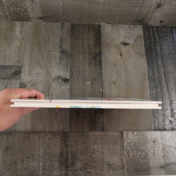 Kingfisher Science Enclyclopedia Volume 5 Heredity-Lense,Optical Hardcover - Picture 7 of 7